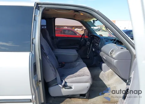 2000 Dodge Ram 1500 St from USA, damaged, VIN 1B7HC13Z8YJ138322